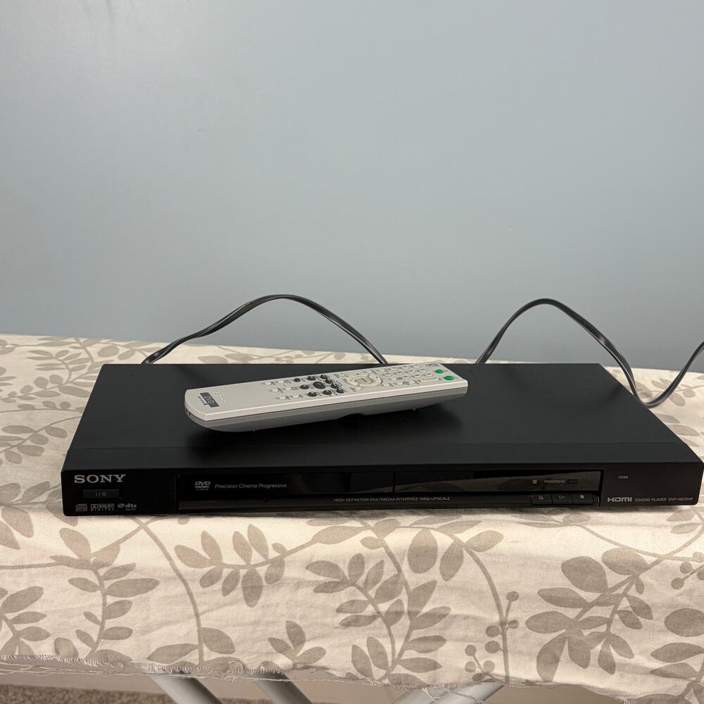 Sony DVP-NS72HP CD/DVD Player + Original Remote